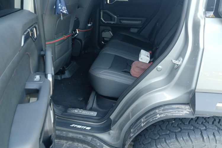Used JETOUR Traveler 2023 2.0T All-Wheel Drive Conquer PRO Left Rear Seat