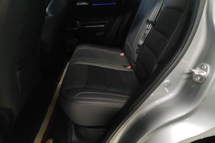 Used JETOUR Traveler 2023 2.0T All-Wheel Drive CrossPRO+ Left Rear Seat