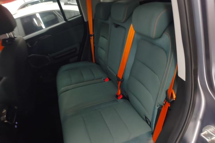 Used JETOUR Traveler 2023 2.0T All-Wheel-Drive CrossPRO Left Rear Seat