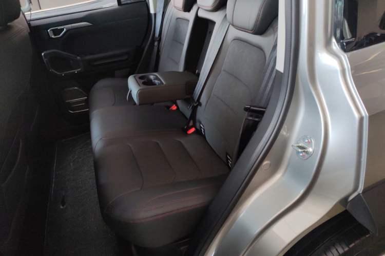 Used JETOUR Traveler 2023 1.5T Two-Wheel Drive Discovery PRO Left Rear Seat