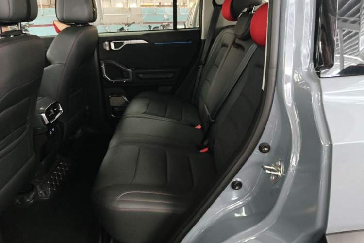 Used JETOUR Traveler 2023 2.0T All-Wheel-Drive CrossPRO Left Rear Seat