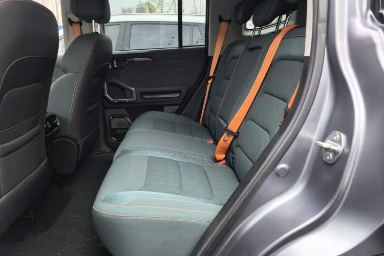Used JETOUR Traveler 2023 2.0T All-Wheel-Drive CrossPRO Left Rear Seat