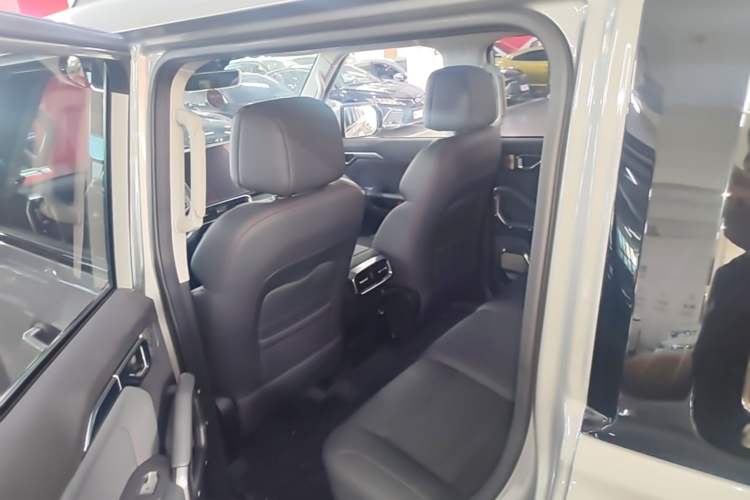 Used JETOUR Traveler 2023 2.0T All-Wheel-Drive CrossPRO Left Rear Seat
