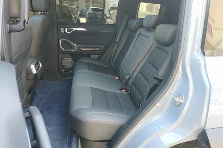 Used JETOUR Traveler 2023 2.0T All-Wheel Drive Conquer PRO Left Rear Seat