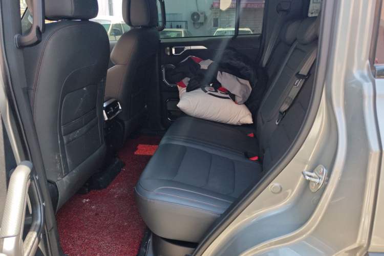 Used JETOUR Traveler 2023 2.0T All-Wheel Drive Conquer PRO Left Rear Seat
