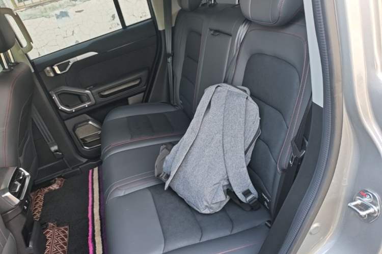 Used JETOUR Traveler 2023 2.0T All-Wheel-Drive CrossPRO Left Rear Seat