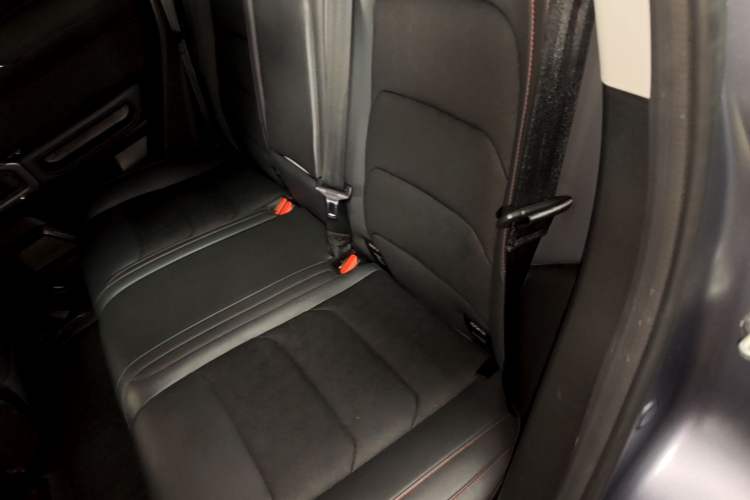 Used JETOUR Traveler 2023 2.0T All-Wheel-Drive Crosser Left Rear Seat