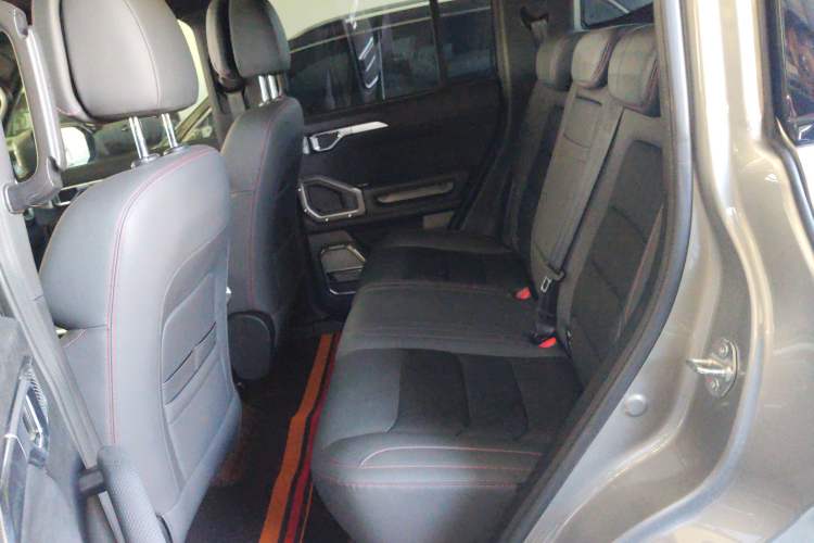 Used JETOUR Traveler 2023 2.0T All-Wheel Drive Conquer PRO Left Rear Seat