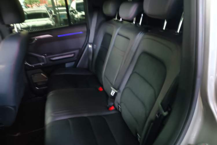 Used JETOUR Traveler 2023 2.0T All-Wheel Drive CrossPRO+ Left Rear Seat