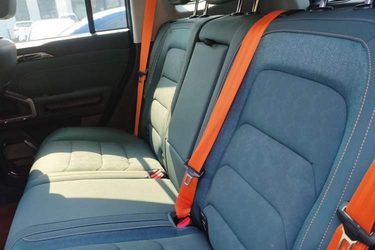 Used JETOUR Traveler 2023 2.0T All-Wheel-Drive CrossPRO Left Rear Seat
