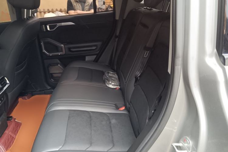 Used JETOUR Traveler 2023 1.5T Two-Wheel Drive Discovery PRO Left Rear Seat
