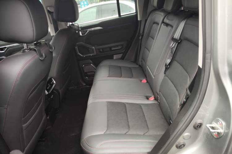Used JETOUR Traveler 2023 2.0T All-Wheel-Drive CrossPRO Left Rear Seat