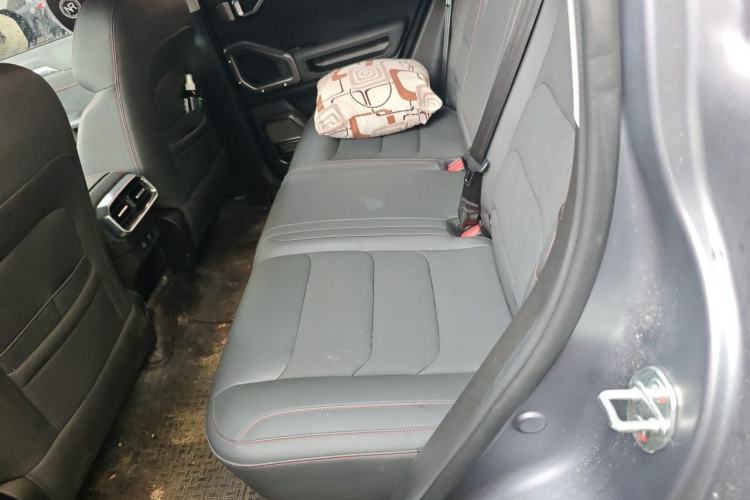 Used JETOUR Traveler 2023 1.5T Two-Wheel Drive Discovery PRO Left Rear Seat