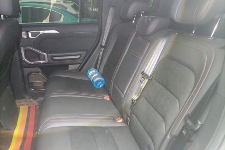 Used JETOUR Traveler 2023 2.0T All-Wheel Drive Conquer PRO Left Rear Seat