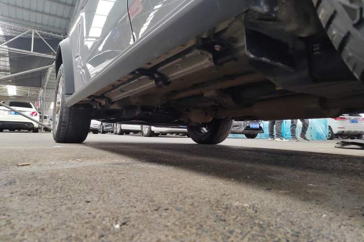 Used JETOUR Traveler 2023 2.0T Four-Wheel Drive Conqueror Left Side Sill