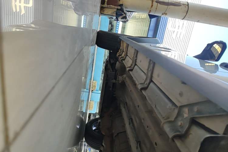 Used JETOUR Traveler 2023 1.5T Two-Wheel Drive Discovery PRO Left Side Sill