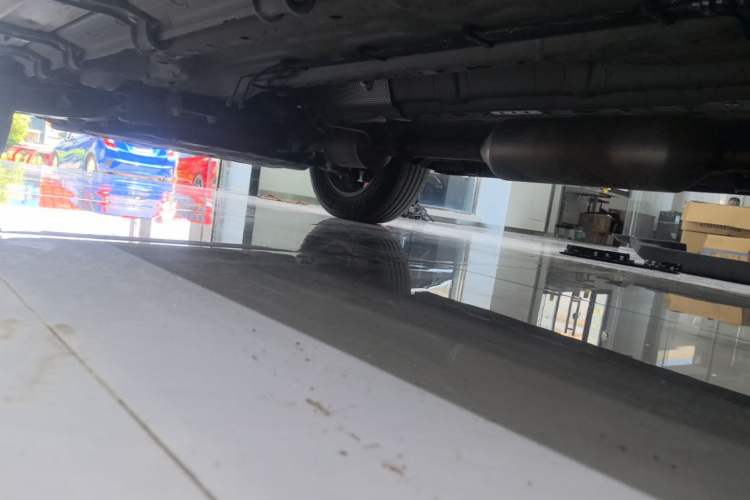 Used JETOUR Traveler 2023 1.5T Two-Wheel Drive Discovery PRO Left Side Sill