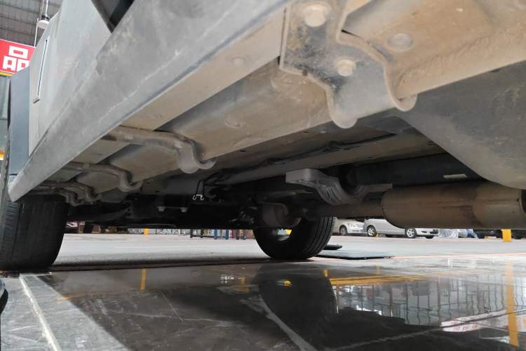 Used JETOUR Traveler 2023 2.0T All-Wheel-Drive CrossPRO Left Side Sill