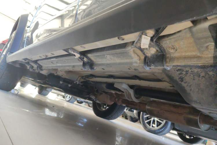 Used JETOUR Traveler 2023 2.0T All-Wheel Drive Conquer PRO Left Side Sill