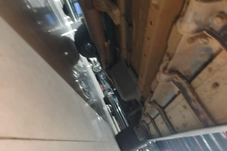 Used JETOUR Traveler 2023 2.0T All-Wheel-Drive CrossPRO Left Side Sill