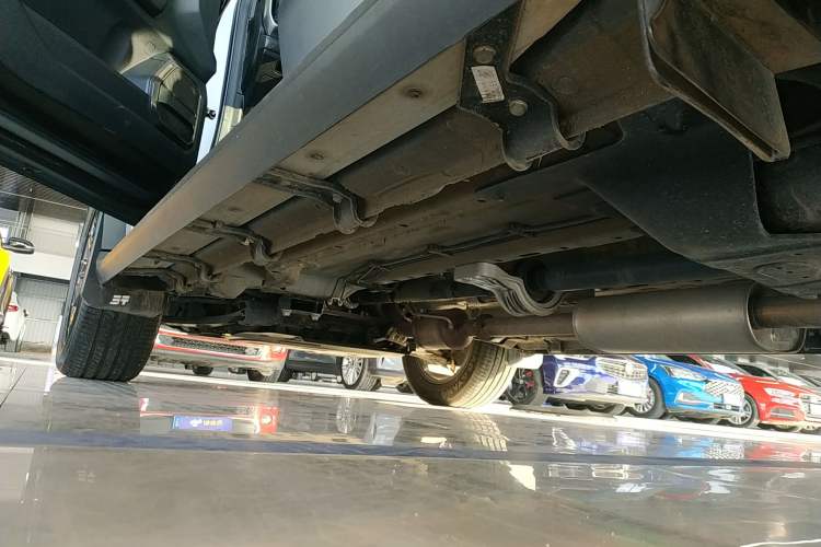 Used JETOUR Traveler 2023 2.0T All-Wheel-Drive CrossPRO Left Side Sill
