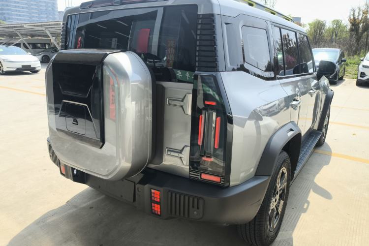 Used JETOUR Traveler 2023 1.5T Two-Wheel Drive Discovery PRO Rear Right 45 Deg