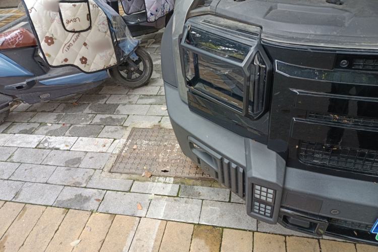 Used JETOUR Traveler 2023 2.0T All-Wheel Drive CrossPRO+ Right Front Headlight