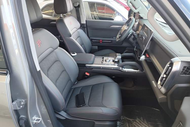 Used JETOUR Traveler 2023 1.5T Two-Wheel Drive Discovery PRO Right Front Seat