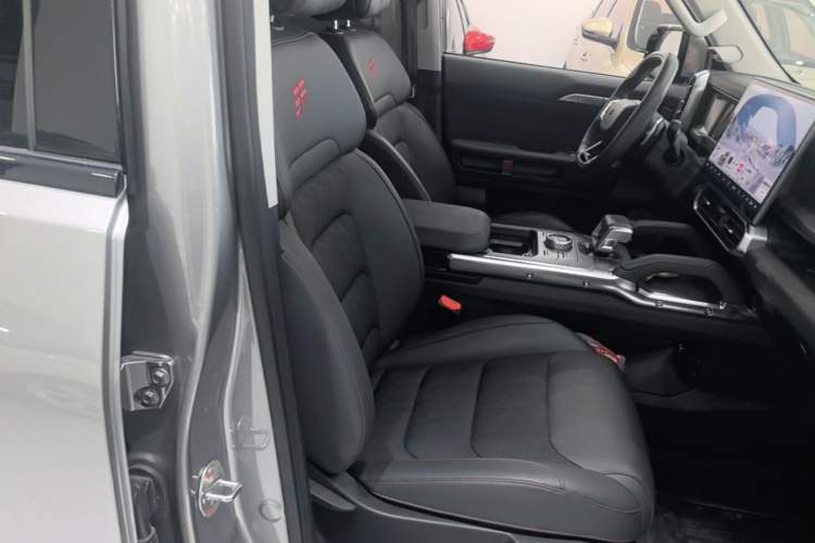 Used JETOUR Traveler 2023 1.5T Two-Wheel Drive Discovery PRO Right Front Seat