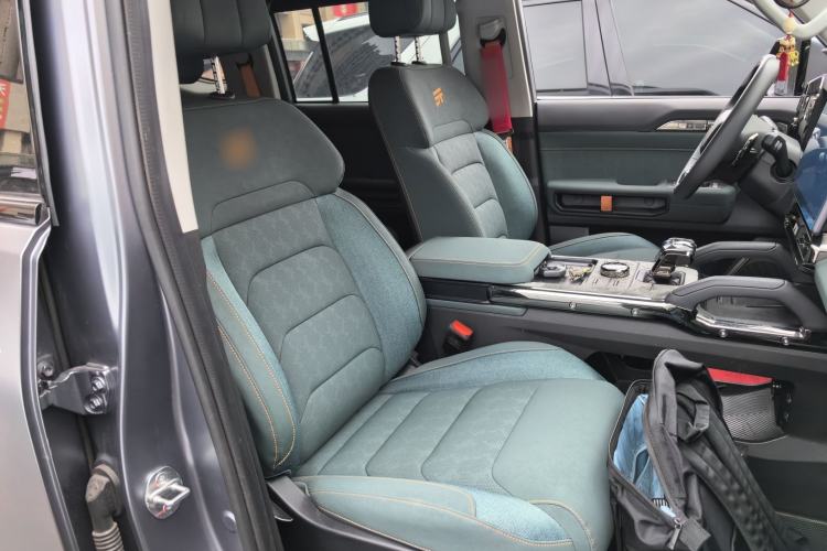 Used JETOUR Traveler 2023 2.0T All-Wheel-Drive CrossPRO Right Front Seat