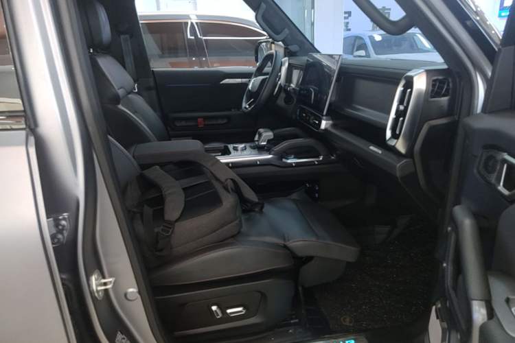 Used JETOUR Traveler 2023 2.0T All-Wheel Drive CrossPRO+ Right Front Seat
