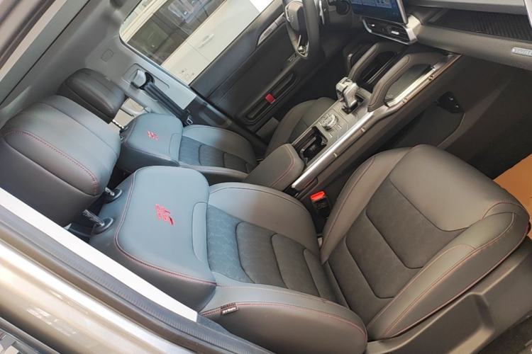 Used JETOUR Traveler 2023 2.0T Four-Wheel Drive Conqueror Right Front Seat