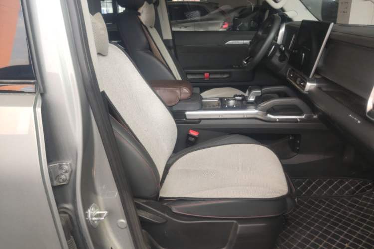 Used JETOUR Traveler 2023 1.5T Two-Wheel Drive Discovery PRO Right Front Seat