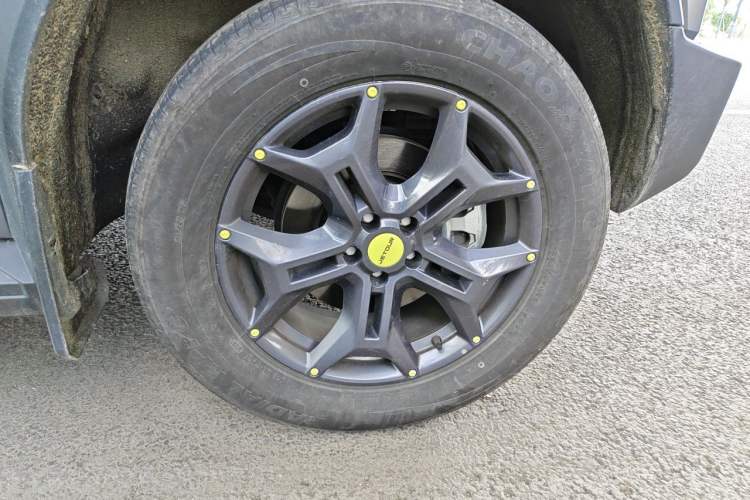 Used JETOUR Traveler 2023 2.0T All-Wheel-Drive CrossPRO Right Front Wheel Hub