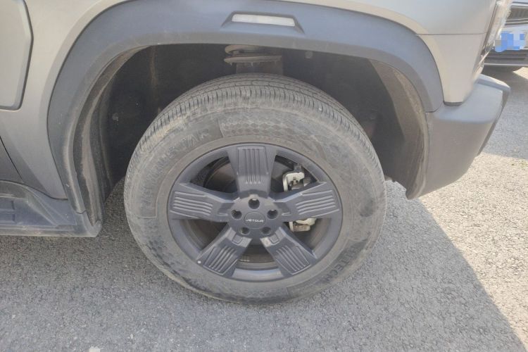 Used JETOUR Traveler 2023 1.5T Two-Wheel Drive Discovery PRO Right Front Wheel Hub