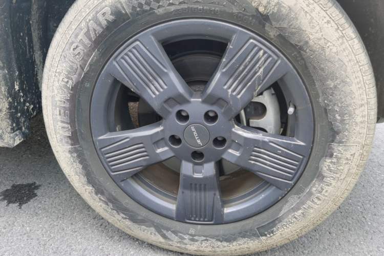 Used JETOUR Traveler 2023 1.5T Two-Wheel Drive Discovery PRO Right Front Wheel Hub
