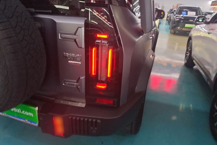 Used JETOUR Traveler 2023 2.0T Four-Wheel Drive Conqueror Right Rear Taillight