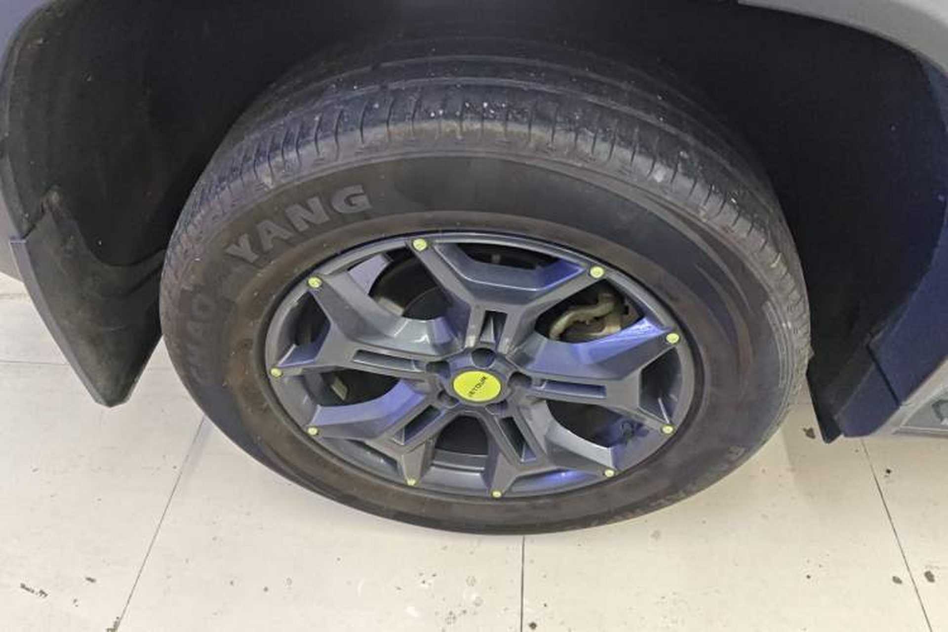 Used JETOUR Traveler 2023 2.0T All-Wheel-Drive CrossPRO Right Rear Wheel Hub