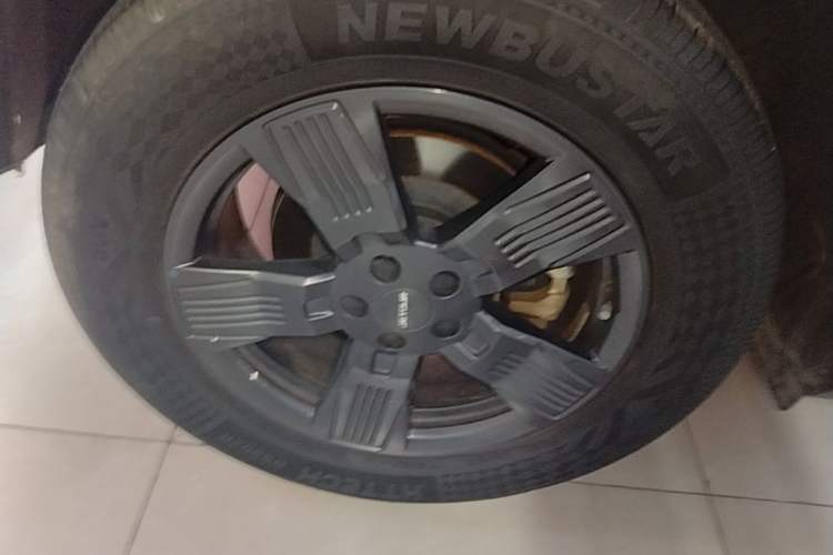 Used JETOUR Traveler 2023 1.5T Two-Wheel Drive Discovery PRO Right Rear Wheel Hub
