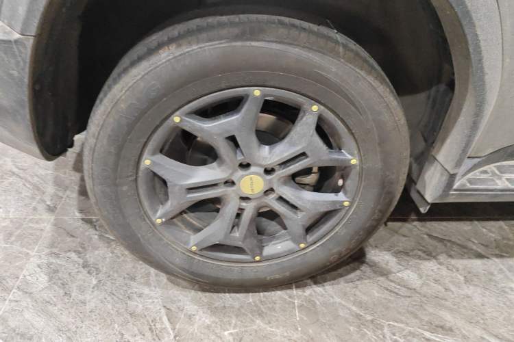 Used JETOUR Traveler 2023 2.0T All-Wheel-Drive CrossPRO Right Rear Wheel Hub