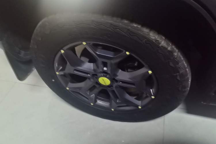 Used JETOUR Traveler 2023 2.0T All-Wheel Drive CrossPRO+ Right Rear Wheel Hub
