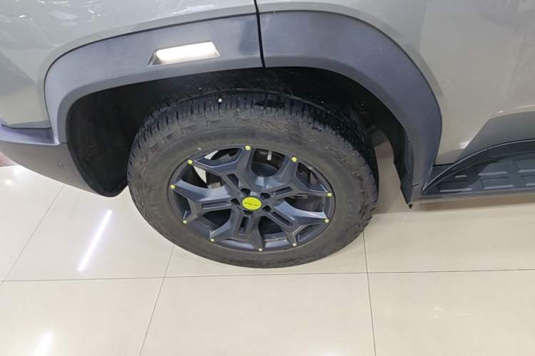 Used JETOUR Traveler 2023 2.0T All-Wheel Drive CrossPRO+ Right Rear Wheel Hub
