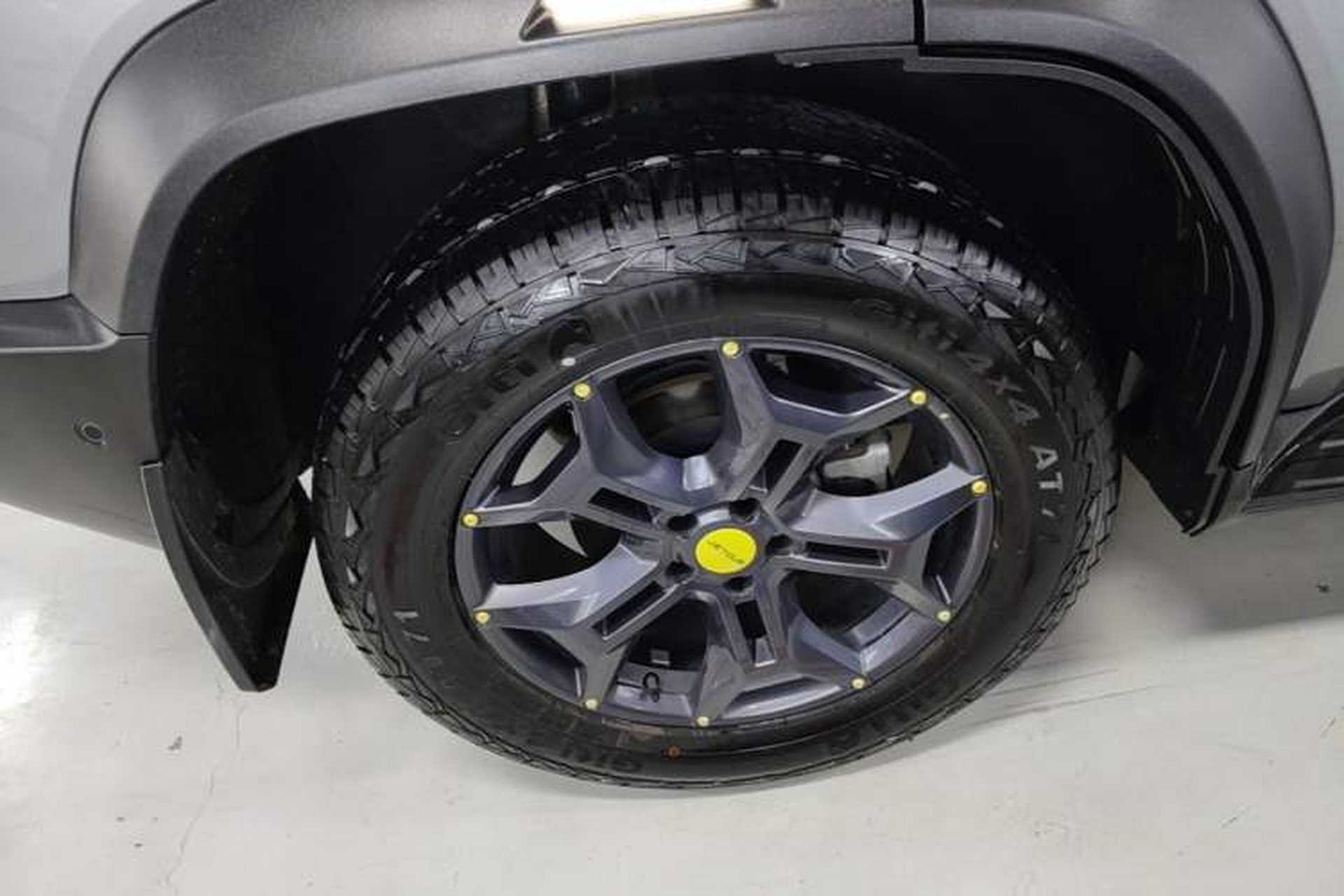Used JETOUR Traveler 2023 2.0T All-Wheel Drive CrossPRO+ Right Rear Wheel Hub