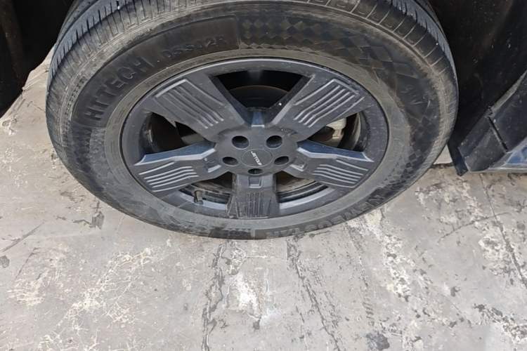 Used JETOUR Traveler 2023 1.5T Two-Wheel Drive Discovery PRO Right Rear Wheel Hub