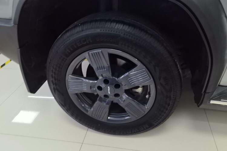 Used JETOUR Traveler 2023 1.5T Two-Wheel Drive Discovery PRO Right Rear Wheel Hub