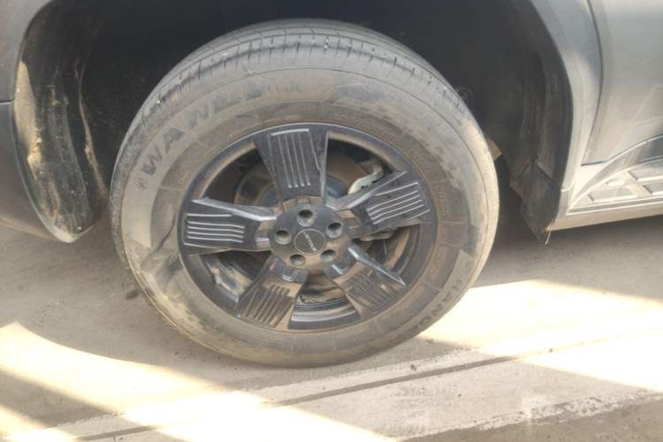 Used JETOUR Traveler 2023 1.5T Two-Wheel Drive Discovery PRO Right Rear Wheel Hub