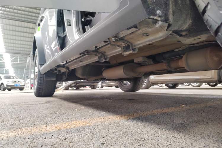 Used JETOUR Traveler 2023 2.0T Four-Wheel Drive Conqueror Right Side Sill