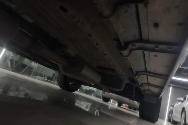 Used JETOUR Traveler 2023 2.0T All-Wheel-Drive CrossPRO Right Side Sill