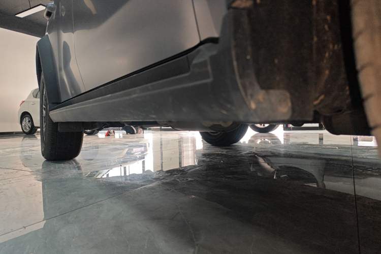 Used JETOUR Traveler 2023 2.0T All-Wheel-Drive CrossPRO Right Side Sill