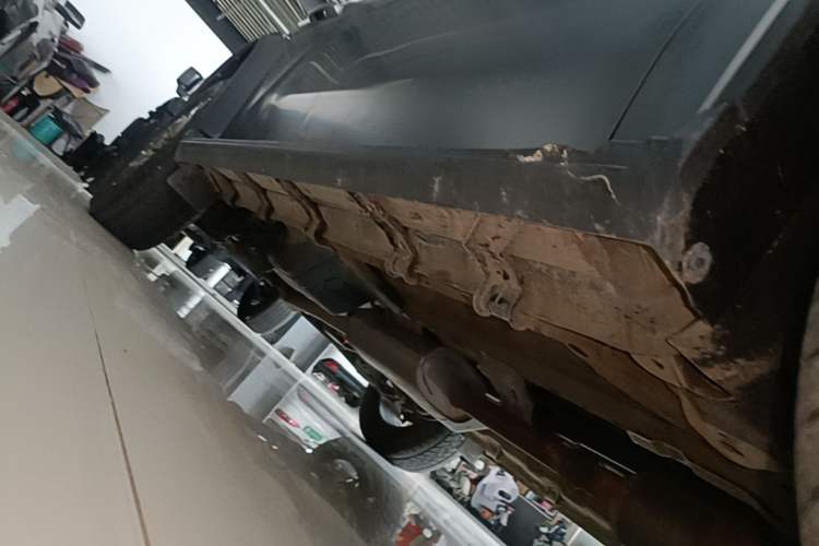 Used JETOUR Traveler 2023 2.0T Four-Wheel Drive Conqueror Right Side Sill